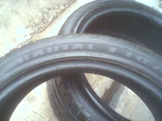 ขายยาง 225/40/18 ปี 11 คู่ 1200 บาท