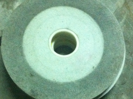 ล้อหินเจียร์ขาวยี่ห้อ KGW แบบละเอียดขนาดโตประมาณ 6 นิ้ว ของญี่ปุ่น (มีเยอะ) ล้อหินเจียร์ขาวยี่ห้อ KGW แบบละเอียดขนาดโตประมาณ 6 นิ้ว ของญี่ปุ่น (มีเยอะ)