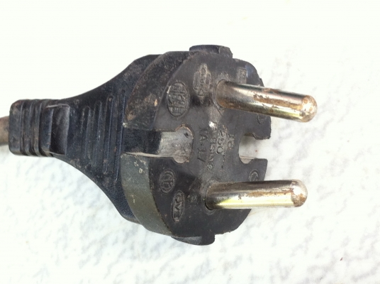 เลื่อยจิ๊กซอ MAKITA 4324 ผลิตที่ญี่ปุ่น เป็นรุ่นที่ปรับให้ตัวรับใบเลื่อยโยกตามใบเลื่อยเพื่อง่ายต่อการตัด เลื่อยจิ๊กซอ MAKITA 4324 ผลิตที่ญี่ปุ่น เป็นรุ่นที่ปรับให้ตัวรับใบเลื่อยโยกตามใบเลื่อยเพื่อง่ายต่อการตัด