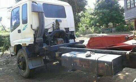 ขายสิบล้อหัวแชสซี ISUZU FVZ33MZ22 เครื่อง 6HH1-200 แรง ปี 47 ทะเบียนพร้อม