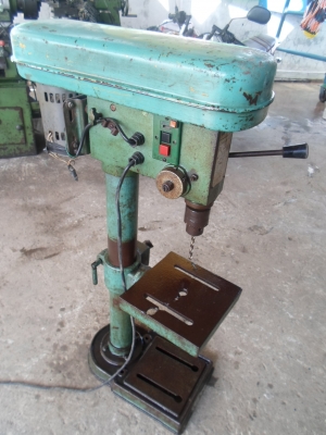 แท่นเจาะ ไต้หวัน ใช้ไฟบ้าน สูง 1 เมตร สภพาสวยเดิม ๆ 5,500