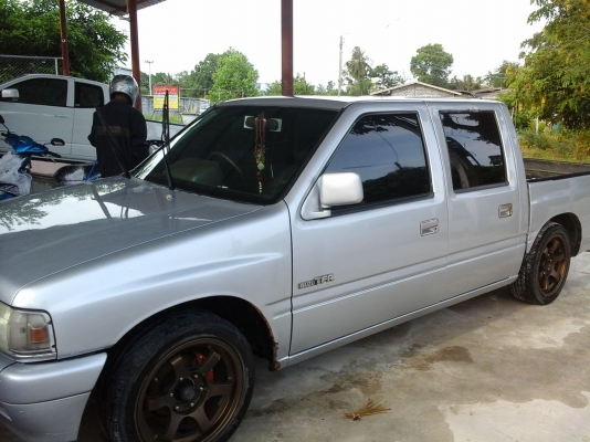 ้ต้องการขายรถกระบะ ISUZU 4 ประตู ปี 1993 ้ต้องการขายรถกระบะ ISUZU 4 ประตู ปี 1993