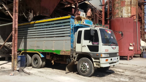 10 ล้อ 3M เครื่องดี ครัชซี่สวย 240