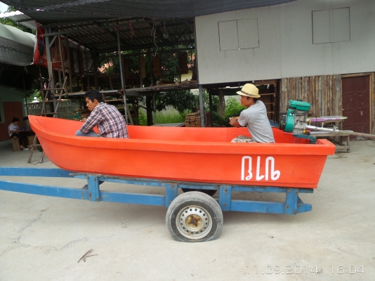 ขายเรือพลาสติกวางเครื่องได้