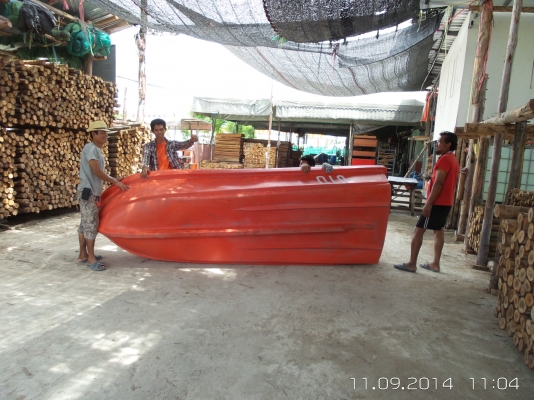 ขายเรือพลาสติกวางเครื่องได้