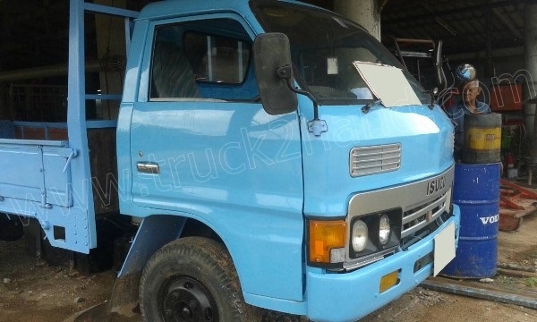 รถบรรทุก 6 ล้อ ISUZU รุ่น KT26 110 แรงม้า