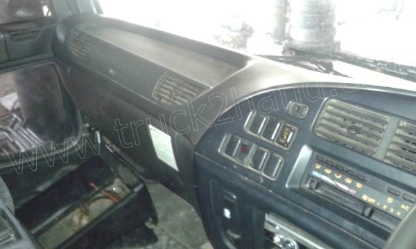 รถบรรทุก 6 ล้อติดเครน ISUZU เครน UNIC ยืดได้ 2 ช่วง รถบรรทุก 6 ล้อติดเครน ISUZU เครน UNIC ยืดได้ 2 ช่วง