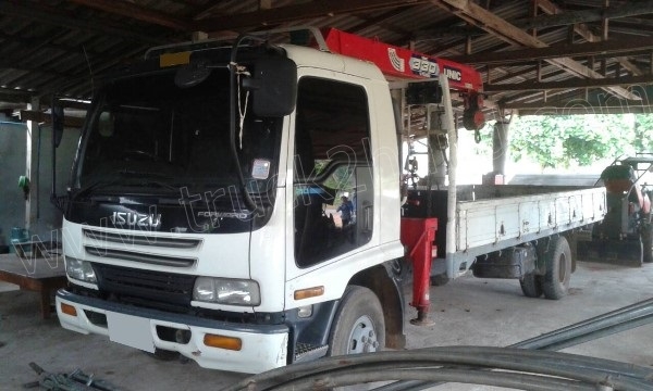 รถบรรทุก 6 ล้อติดเครน ISUZU เครน UNIC ยืดได้ 2 ช่วง รถบรรทุก 6 ล้อติดเครน ISUZU เครน UNIC ยืดได้ 2 ช่วง