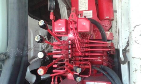 รถบรรทุก 6 ล้อติดเครน ISUZU เครน UNIC ยืดได้ 2 ช่วง รถบรรทุก 6 ล้อติดเครน ISUZU เครน UNIC ยืดได้ 2 ช่วง