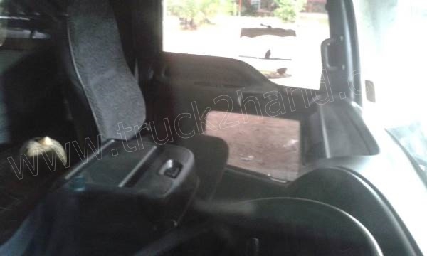 รถบรรทุก 6 ล้อติดเครน ISUZU เครน UNIC ยืดได้ 2 ช่วง รถบรรทุก 6 ล้อติดเครน ISUZU เครน UNIC ยืดได้ 2 ช่วง