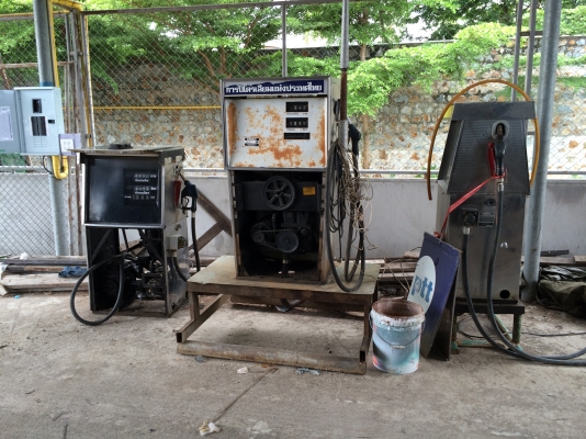 ขายถูกตู้จ่ายน้ำมัน