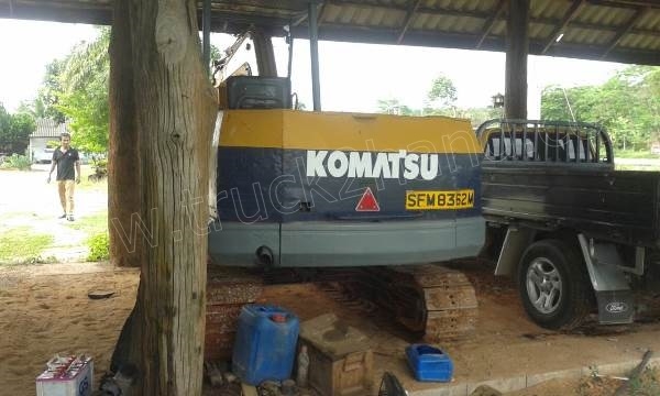 รถแบคโฮ KOMATSU PC40 รุ่น 3