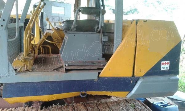 รถแบคโฮ KOMATSU PC40 รุ่น 3
