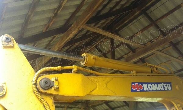 รถแบคโฮ KOMATSU PC40 รุ่น 3