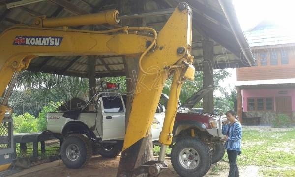 รถแบคโฮ KOMATSU PC40 รุ่น 3