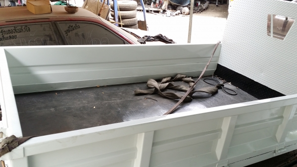 ขายกะบะเหล็กทั้งใบทำสีแล้ว1.70ม.ยาว2.80มฝาข้าง50ซม.