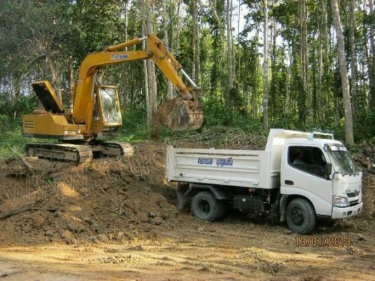 รถแบคโฮ FURUGAWA รุ่น FH31S