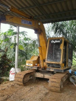รถแบคโฮ FURUGAWA รุ่น FH31S