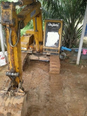 รถแบคโฮ FURUGAWA รุ่น FH31S