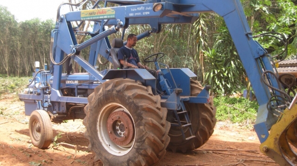 ขายรถคีบไม้ คีบอ้อย