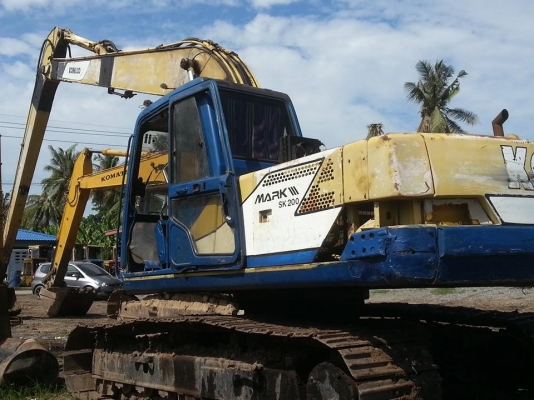 ขาย kobelco sk200-1 mark III บูมยาว 16 เมตร มีป่ะบ้าง ไฟฟ้าครบ เอกสารซื้อขาย