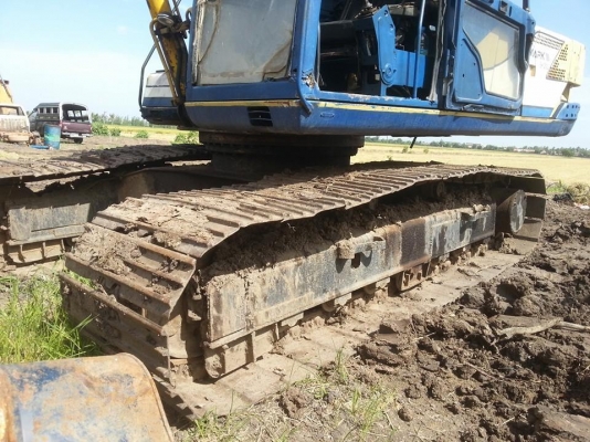 ขาย kobelco sk200-1 mark III บูมยาว 16 เมตร มีป่ะบ้าง ไฟฟ้าครบ เอกสารซื้อขาย