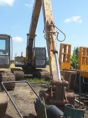 ขาย kobelco sk200-1 mark III บูมยาว 16 เมตร มีป่ะบ้าง ไฟฟ้าครบ เอกสารซื้อขาย