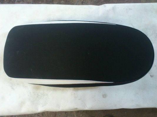 นวมด้านบนคอแฮนด์ เจทสกียืน