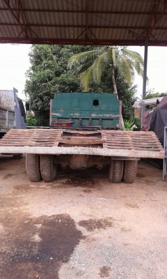 สิบล้อ แบบสองเพลา HINO เครื่อง EH700 บรรทุกแบคโฮ 200 ได้