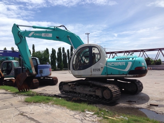 Kobelco SK 200 มาคไฟฟ์  นำเข้าจาก ญี่ปุ่น แท้ๆ 1000\% รถสวยมาก พร้อมใช้งาน ขายถูก 090-986-2521