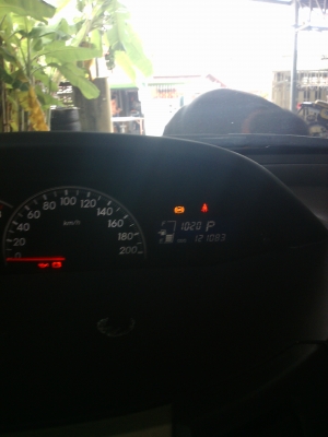 ขายYaris 1.5E 2006 ร้อนเงิน ขายตัดด่วน ขายYaris 1.5E 2006 ร้อนเงิน ขายตัดด่วน