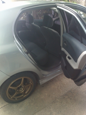 ขายYaris 1.5E 2006 ร้อนเงิน ขายตัดด่วน ขายYaris 1.5E 2006 ร้อนเงิน ขายตัดด่วน