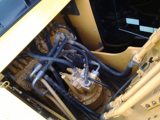 CAT 320D กระบอกดำ ซีเรียล7772 สภาพสวยพร้อมใช้ เหมือนใหม่ป้ายแดง กุญแจล็อคได้ทุกจุด เจ้าของใช้รักษามาก