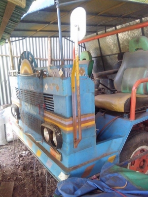 ขายรถสีข้าวเกษตรพัฒนา6ฟุตจ้าวช้างไวไฟ รถหกล้อ เครื่องฮิโน่ EC100