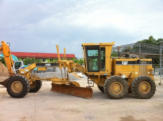 มาใหม่ !! ขายรถเกรด Caterpillar 140H S/N 2ZK037xx สภาพสวย นำเข้าจาก USA ไม่เคยใช้งานในไทย