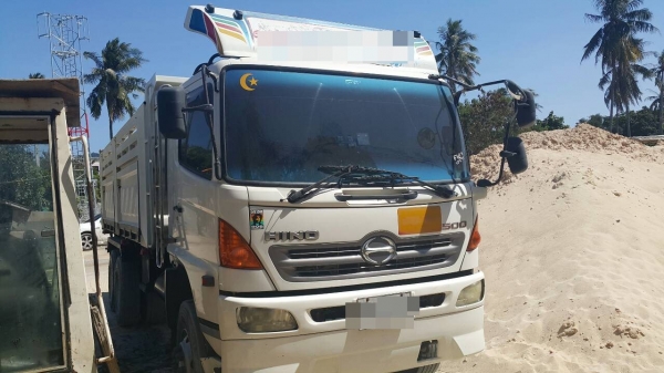 ้HINO FM2P มือหนึ่งออกห้าง พี่สาว จ.กระบี่ มัดจำเรียบร้อยแล้วคะ