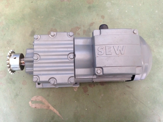 ขายมอเตอร์เกียร์ Sew Eurodrive ขนาด 1/3 HP. 380V อัตราทด 1:24 ของใหม่ ไม่เคยใช้งาน วิ่งนิ่ม พร้อมใช้งาน ขายมอเตอร์เกียร์ Sew Eurodrive ขนาด 1/3 HP. 380V อัตราทด 1:24 ของใหม่ ไม่เคยใช้งาน วิ่งนิ่ม พร้อมใช้งาน