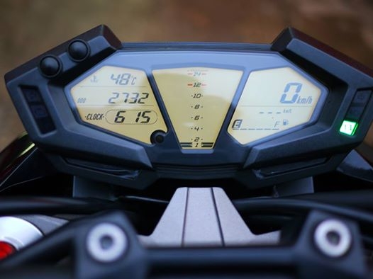 ขาย Kawasaki Z800 รถปี 2014 พร้อมทะเบียนแท้ รถใหม่กริ๊ปสภาพป้ายแดง