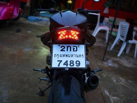 ขาย Kawasaki Z800 รถปี 2014 พร้อมทะเบียนแท้ รถใหม่กริ๊ปสภาพป้ายแดง