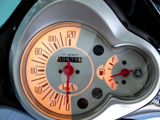 filano สีดำ สวยเข้ม อมตะ ไมล์น้อย 879 โล ( แปดร้อยเจ็ดสิบเก้าโล ) ล้อแมกซ์ หัวฉีด กระบอกสูบ diasil ฟรีโอน แถม 3 รายการ 30900