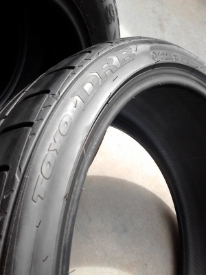 245/35R20 TOYO DRB ( MADE IN JAPAN ) สวยมาก ไม่มีปะ ปี 2012  มี 1 เส้น TEL.081-427-3941