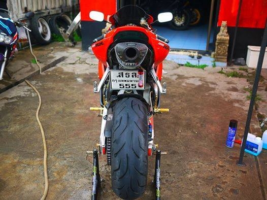 ขาย Cbr1000 2004 พร้อมทะเบียนแท้ตอง5 สเปก Us ไม่ตัดรอบ รถสภาพสวยมากกกกกกก โซ่สเตอร์ ขาย Cbr1000 2004 พร้อมทะเบียนแท้ตอง5 สเปก Us ไม่ตัดรอบ รถสภาพสวยมากกกกกกก โซ่สเตอร์