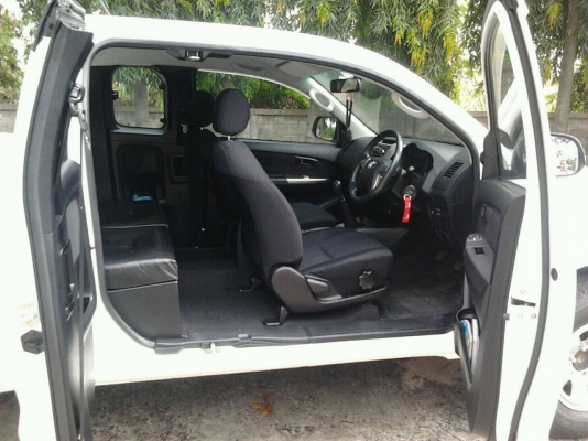 ขายดาว TOYOTA VIGO CHAMP PRERUNNER แค๊ปสีขาวสภาพเหมือนใหม่รถใช้มา 8เดือน เลขไมล์24135 ราคา80000บาท