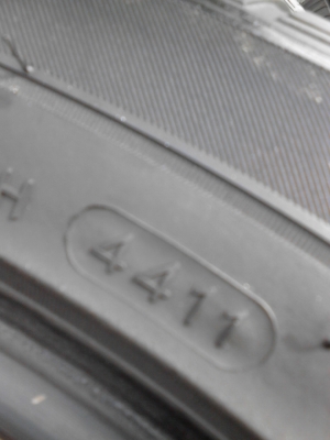 235/50R19 HANKOOK OPTIMO K415 มีคู่ 2 เส้น ปี 2011 TEL.081-427-3941 235/50R19 HANKOOK OPTIMO K415 มีคู่ 2 เส้น ปี 2011 TEL.081-427-3941