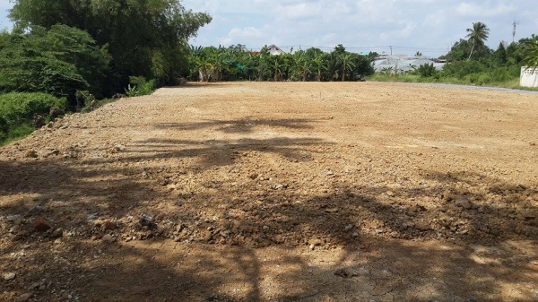 ขายด่วน!!! เนื้อที่ทำเลทอง แถวตลาดน้ำคลองลัดมะยม