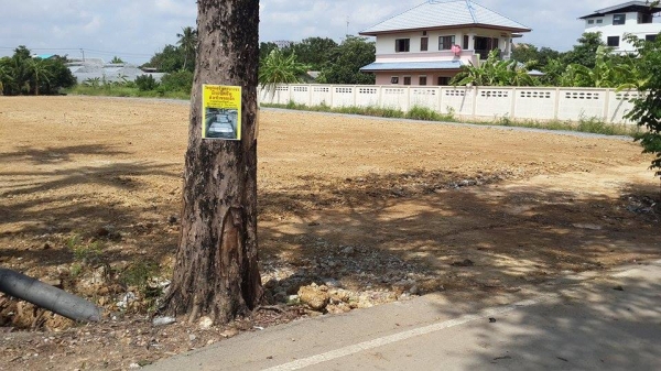 ขายด่วน!!! เนื้อที่ทำเลทอง แถวตลาดน้ำคลองลัดมะยม