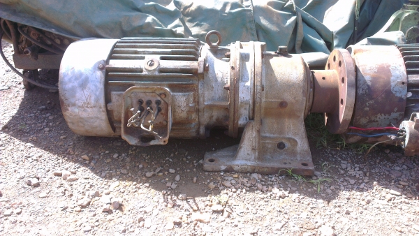 Sell> ขายมอเตอร์เกียร์ Mitsubishi Cyclo Drive 20 HP 3 เฟส 380V. อัดตราทด 1:21 จัดส่งทั่วประเทศครับ Sell> ขายมอเตอร์เกียร์ Mitsubishi Cyclo Drive 20 HP 3 เฟส 380V. อัดตราทด 1:21 จัดส่งทั่วประเทศครับ