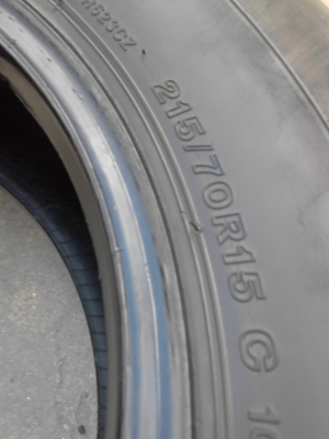 215/70R15 BRIDGESTONE R623 มีชุด 4 เส้น ปี2011 TEL.081-427-3941 215/70R15 BRIDGESTONE R623 มีชุด 4 เส้น ปี2011 TEL.081-427-3941