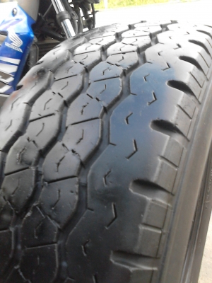 215/70R15 BRIDGESTONE R623 มีชุด 4 เส้น ปี2011 TEL.081-427-3941 215/70R15 BRIDGESTONE R623 มีชุด 4 เส้น ปี2011 TEL.081-427-3941