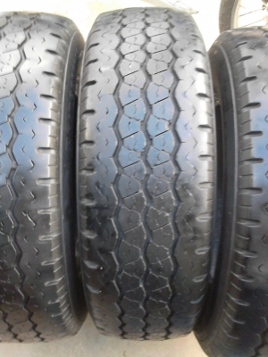 215/70R15 BRIDGESTONE R623 มีชุด 4 เส้น ปี2011 TEL.081-427-3941 215/70R15 BRIDGESTONE R623 มีชุด 4 เส้น ปี2011 TEL.081-427-3941